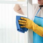 Limpiezas por horas Empresa de limpiezas baratas en Madrid Consejos de limpieza en Madrid. ¿Cómo limpiar los cristales correctamente?